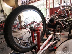 Bengkel Sepeda Kebanjiran Pasien, Sepeda Lipat Mendominasi