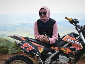 Bupati Luwu Utara Blusukan ke Pelosok Andalkan Sepeda Motor Trail Bupati Luwu Utara Blusukan ke Pelosok Andalkan Sepeda Motor Trail