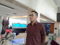 Sentil Rizal Ramli, Jubir Luhut Ibaratkan Don King Promotor Tinju