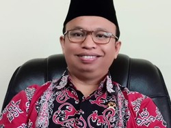 Jatuh Bangun Derman Dijadikan Buku: Dulu Cleaning Service, Kini Wakil Ketua PN