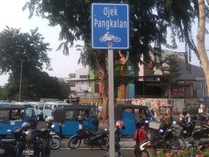 Ojek Pangkalan Keluhkan Renovasi Stasiun Tanah Abang