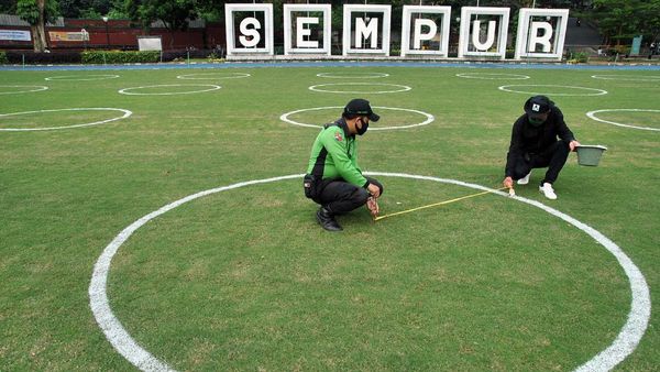Lingkaran untuk Jaga Jarak di Taman Sempur