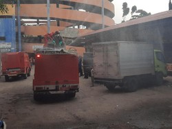 20 Pedagang Kena Corona, Pasar Perumnas Klender Kembali Disemprot Disinfektan