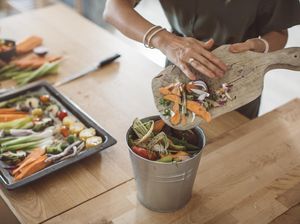 Jangan Langsung Dibuang, Pilih Dulu Sampah dari Rumah