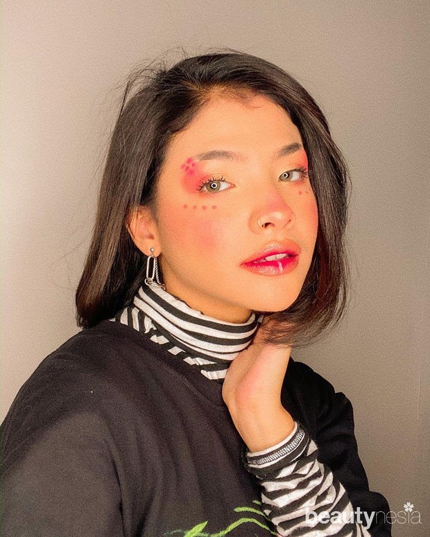 6 Inspirasi Makeup Look Sara Fajira yang Cute dan Flawless