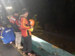 Kepergok Korban Saat Beraksi, Jambret di Bogor Lompat ke Sungai Ciliwung Kepergok Korban Saat Beraksi, Jambret di Bogor Lompat ke Sungai Ciliwung