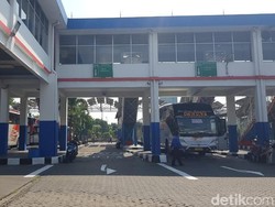 Pekerja Masuk Surabaya Wajib Tunjukkan Bukti Non-COVID, Bagaimana di Terminal?
