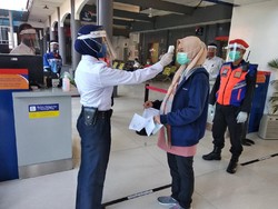 Bos KAI Mau Surati Anies Minta SIKM Rute Jakarta-Bandung Dicabut