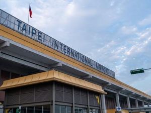 Bandara Taiwan Tawarkan Tur ke Luar Negeri... tapi Pura-pura Bandara Taiwan Tawarkan Tur ke Luar Negeri... tapi Pura-pura