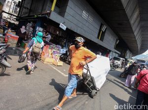 150 Pasar di DKI Dibuka Senin, Riza Patria Ingatkan Potensi Penularan Covid-19