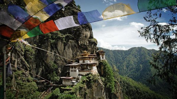 Jadi Negara Paling Bahagia, Bhutan Belum Terima Turis Lho