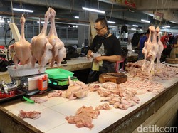 Omzet Pasar Tradisional Turun 30% Digempur Corona