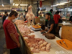 Daging Ayam dan Minyak Goreng Sumbang Inflasi November