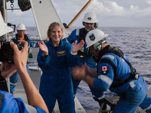 Kathy Sullivan, Wanita Pertama yang Datangi Titik Terdalam Bumi Kathy Sullivan, Wanita Pertama yang Datangi Titik Terdalam Bumi