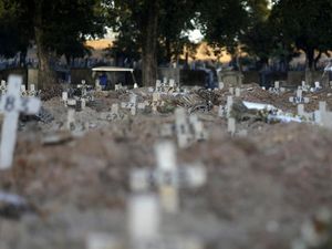 Kematian COVID-19 di Amerika Latin Melonjak Drastis, Tembus 70 Ribu Orang