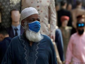 Kasus COVID Melonjak, Pakistan Tiadakan Libur Lebaran