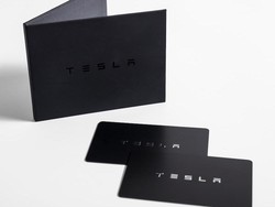 Dibilang Ashanty Mirip Kartu Hotel, Begini Cara Pakai Kunci Mobil Tesla Model 3