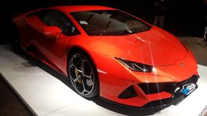 Lamborghini Huracan Evo AWD Gahar Banget
