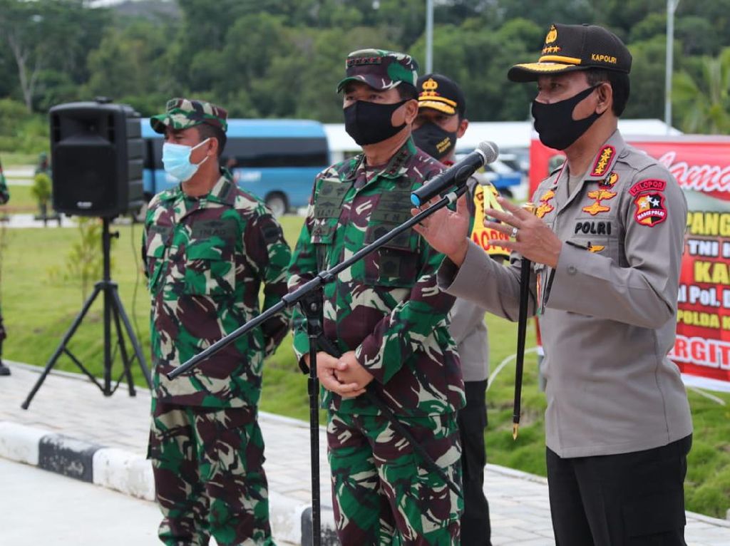 Video Panglima TNI dan Kapolri Cek Kesiapan New Normal di Batam Video Panglima TNI dan Kapolri Cek Kesiapan New Normal di Batam