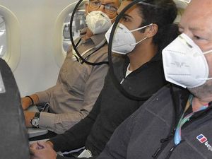 Bye-bye Kursi Tengah Kosong! Ada Perisai New Normal untuk Pesawat Bye-bye Kursi Tengah Kosong! Ada Perisai New Normal untuk Pesawat