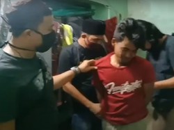 Ini Video Polisi Tangkap Pencuri Sambil Nyanyi Happy Birthday