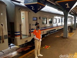 Puluhan Penumpang Ditolak Naik Kereta Api Karena Tak Bawa Dokumen Kesehatan
