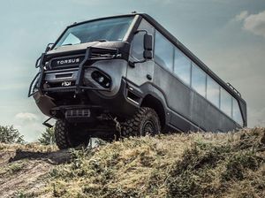 Gaharnya Bus yang Sanggup Melahap Medan Off Road