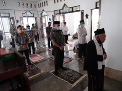 Video New Normal, Maruf Amin Jadi Imam Salat Jumat di Istana