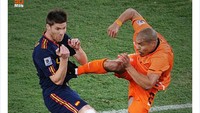 Rebic mengingatkan akan Nigel de Jong. (Foto: internet/Twitter)