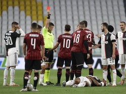 Ante Rebic hingga Hariono, Ini 5 Tekel Kungfu di Sepakbola