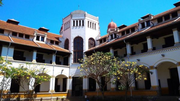 Megahnya Lawang Sewu, Bikin Rindu