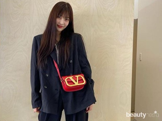 Bikin Iri Ini 10 Tas Mewah yang Terlihat Dipakai Joy Red Velvet