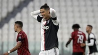Ini merupakan yang kedua kalinya Ronaldo gagal mengeksekusi penalti untuk Juventus. Kegagalan pertama dicatat CR7 saat menghadapi Chievo pada Januari 2019. AP Photo/Luca Bruno.