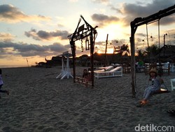 Menikmati Senja di Kampung Turis Pangandaran