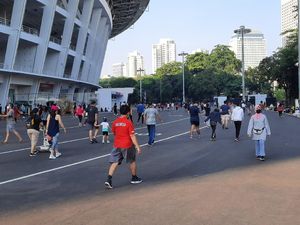 PSBB Transisi, Warga Ramai Kunjungi Area GBK Sabtu Pagi PSBB Transisi, Warga Ramai Kunjungi Area GBK Sabtu Pagi