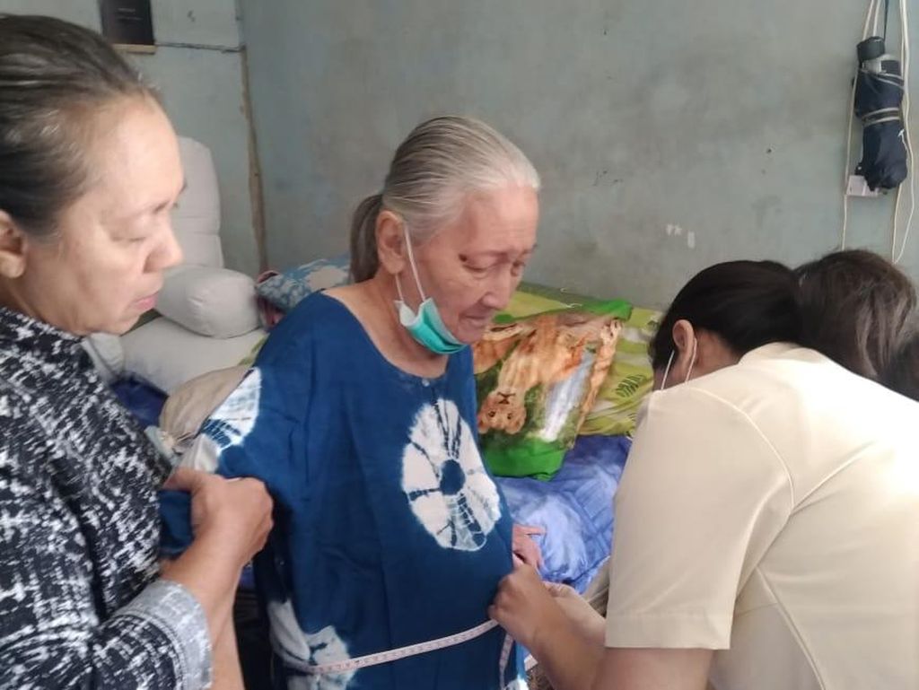 Prabowo Bantu Evakuasi Istri Pengawal Bung Karno yang Sakit