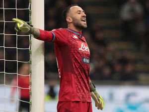 David Ospina Bikin Inter Menderita