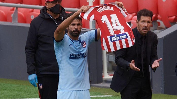 Diego Costa merayakan selebrasi gol ke gawang Atlethic Bilbao di San Mames, Minggu (14/6/2020).