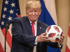 Donald Trump Tolak Pindahkan Patung Berkuda Roosevelt di New York Donald Trump Tolak Pindahkan Patung Berkuda Roosevelt di New York