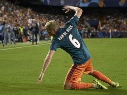 Man United Cuma Opsi Kedua Van de Beek?