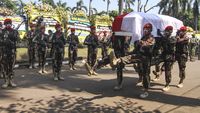 Momen Jenazah Pramono Edhie Diberangkatkan ke TMP Kalibata
