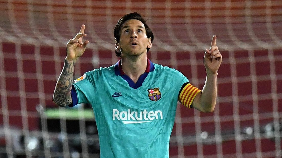 Lionel Messi tak pakai berewok lagi. (Foto: Getty Images/David Ramos)