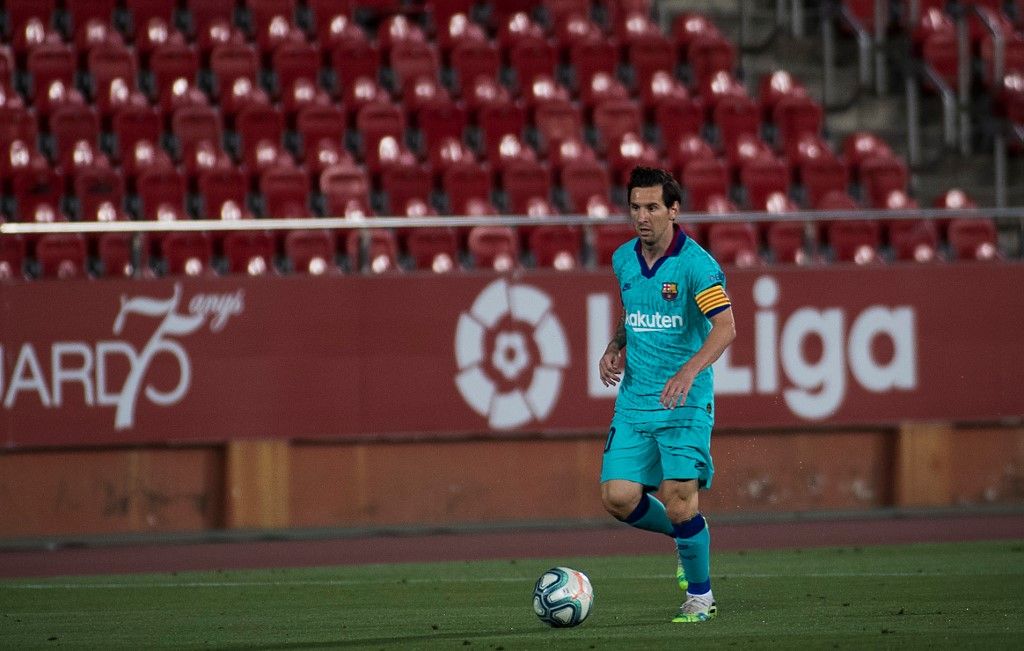 Barcelona's Argentinian forward Lionel Messi controls the ball  during the Spanish League football match between RCD Mallorca and FC Barcelona at the Visit Mallorca stadium (Son Moix stadium) in Palma de Mallorca on June 13, 2020. (Photo by JAIME REINA / AFP)