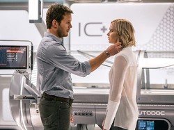 Sinopsis Passengers, Jennifer Lawrence dan Chris Pratt Jatuh Cinta