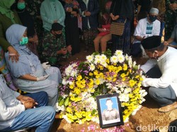 Lettu Vira Yudha Korban Helikopter Jatuh di Kendal Dimakamkan di Semarang