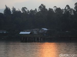 Potret Senja di Situ Cileunca Pangalengan