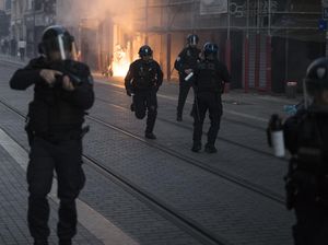 Tuntut Kesejahteraan, Demo Paramedis di Prancis Ricuh