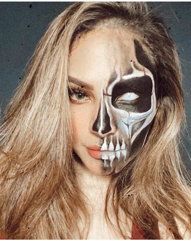 Paola Tambunan dengan gaya make up karakter/instagram.com/paolatambunann Paola Tambunan, beauty vlogger dengan skill art make up.