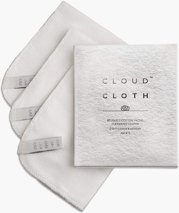 https://www.hellomagazine.com/ Organic CloudCloth Face Cleansing Cloths mampu menghilangkan makeul dan kotoran dari kulit secara lembut.