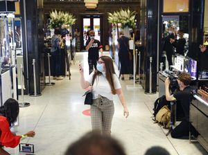 Cegah Transmisi Corona, Inggris Ciptakan Aplikasi Jaga Jarak